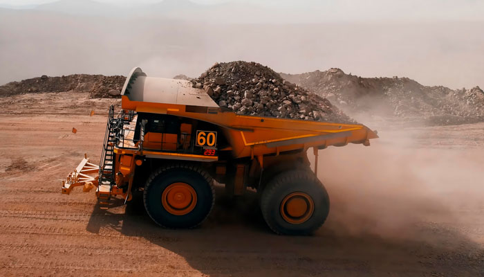 seguimiento fluvial Seguimiento de vehículos mineros para la extracción y el transporte de minerales en minas a cielo abierto